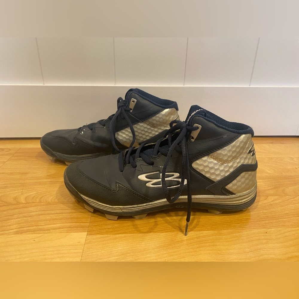 ⚾️ Men’s/Teen’s Boombah Navy & Silver Baseball Plastic Cleats/Shoes - Size 8